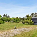 5 Bedroom Awesome In *