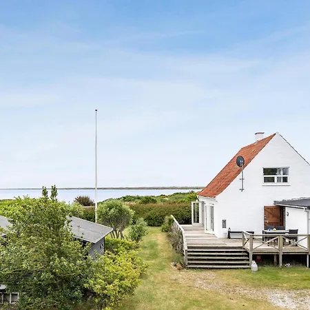 Semesterbostad 5 Bedroom Awesome In