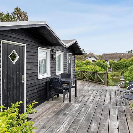 5 Bedroom Awesome In *