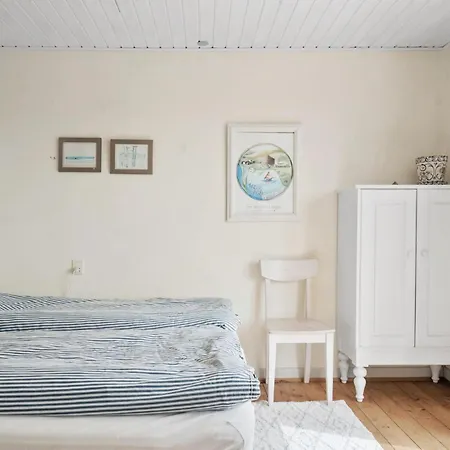 בית נופש 5 Bedroom Awesome In Vestervig