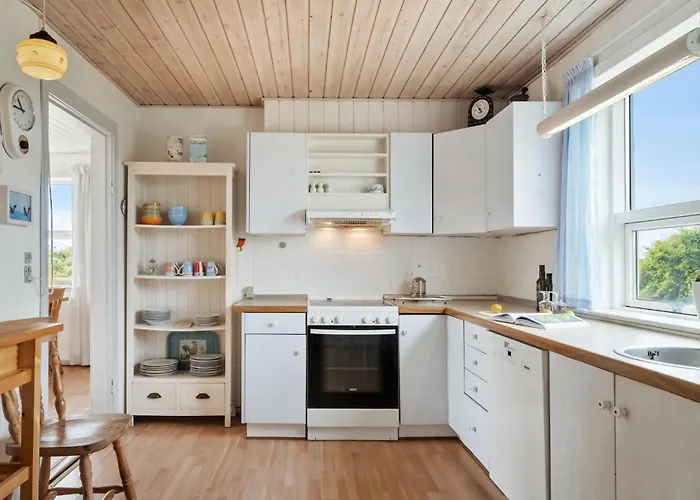 5 Bedroom Awesome In Vestervig