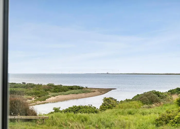 Semesterbostad 5 Bedroom Awesome In *