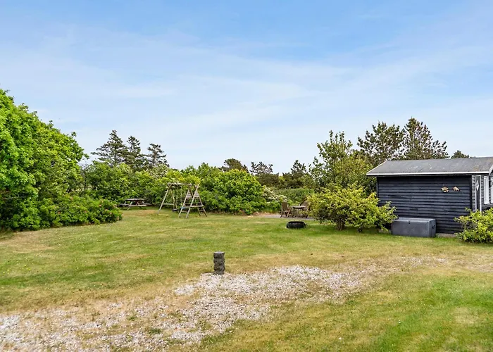 5 Bedroom Awesome In *