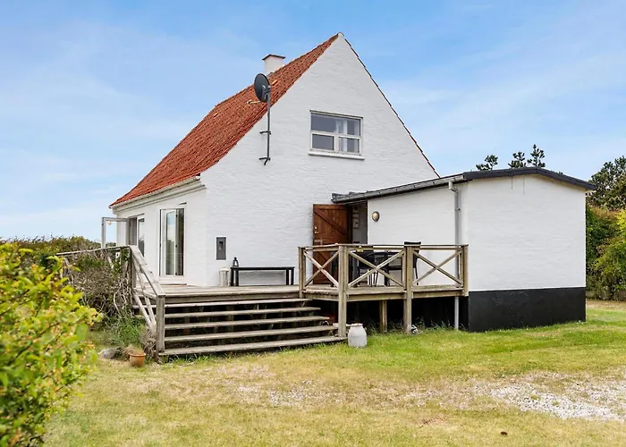 5 Bedroom Awesome In Semesterbostad